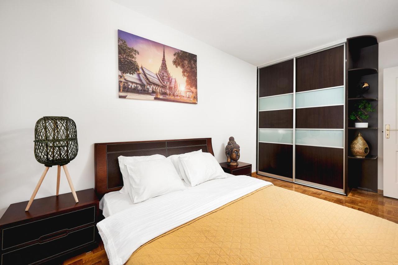 Lumina Spacious Apartment Near The Railway Station Warszawa Eksteriør billede